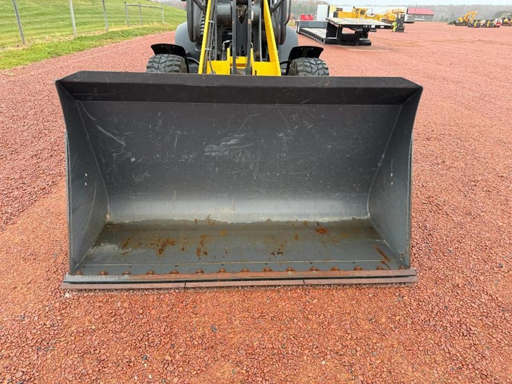 2022-new-holland-w80c-image-30