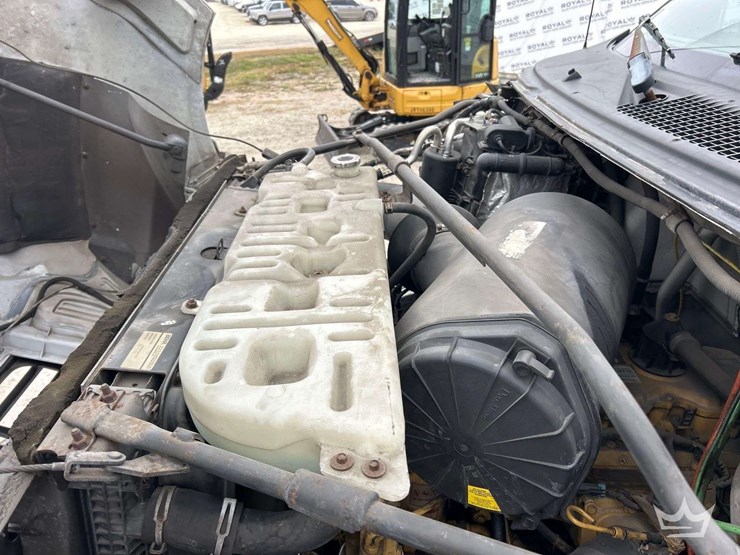 2001-ford-f650-image-9