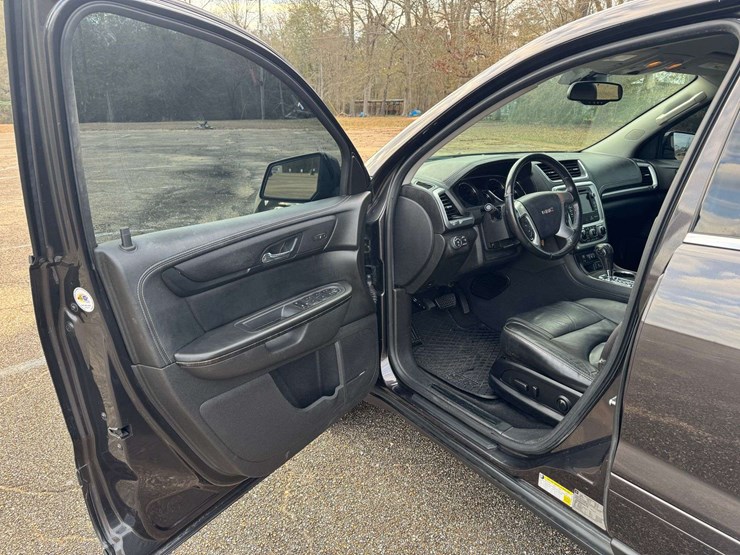 2016-gmc-acadia-slt-image-9