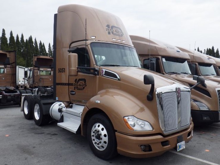 2022-kenworth-t680-image-3