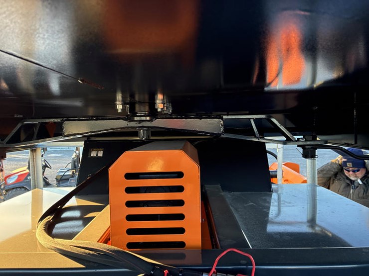 #115401-•-skidsteer-mt-72"-brush-cutter-image-4