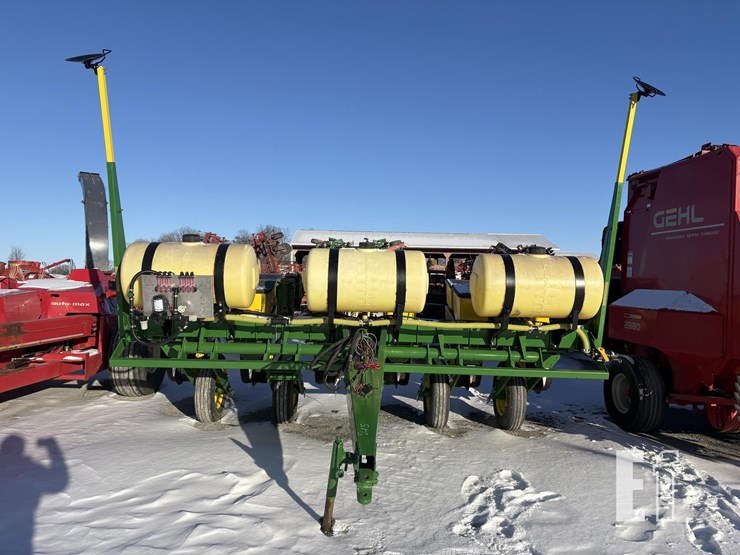 john-deere-7000-image-11