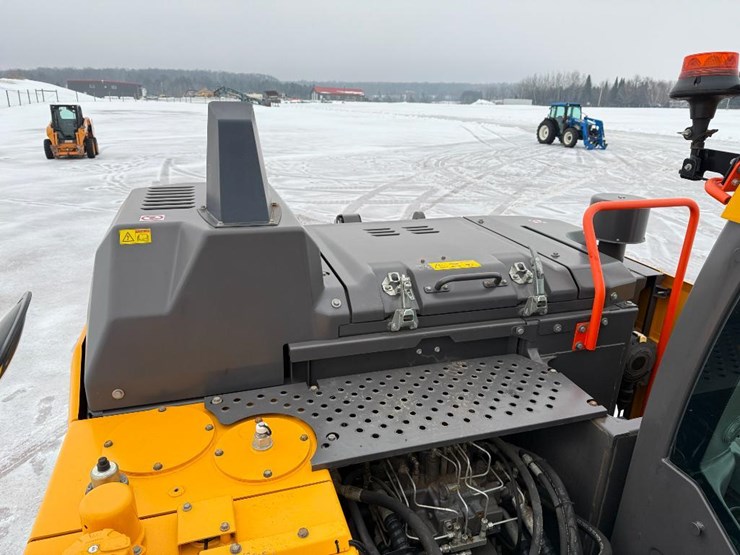 volvo-ec160el-image-43