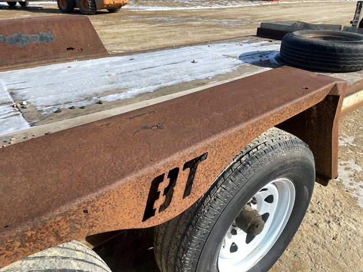 #300-•-2005-towmaster-dual-axle-trailer-(sells-with-no-title)-image-26