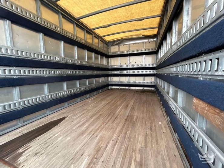 2017-chevrolet-express-3500-image-22