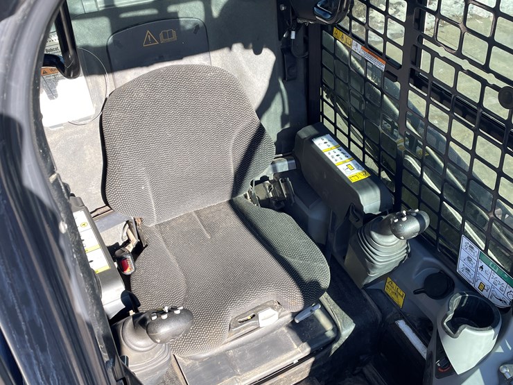 2022-bobcat-t450-image-40