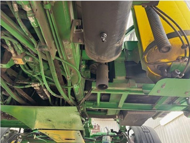 2004-john-deere-4710-image-18