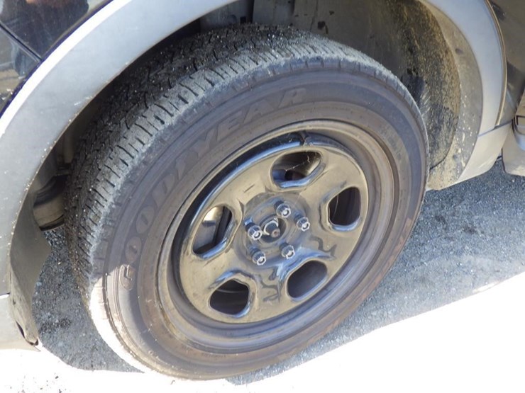 2013-ford-explorer-image-13