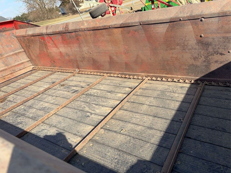 new-holland-195-image-6