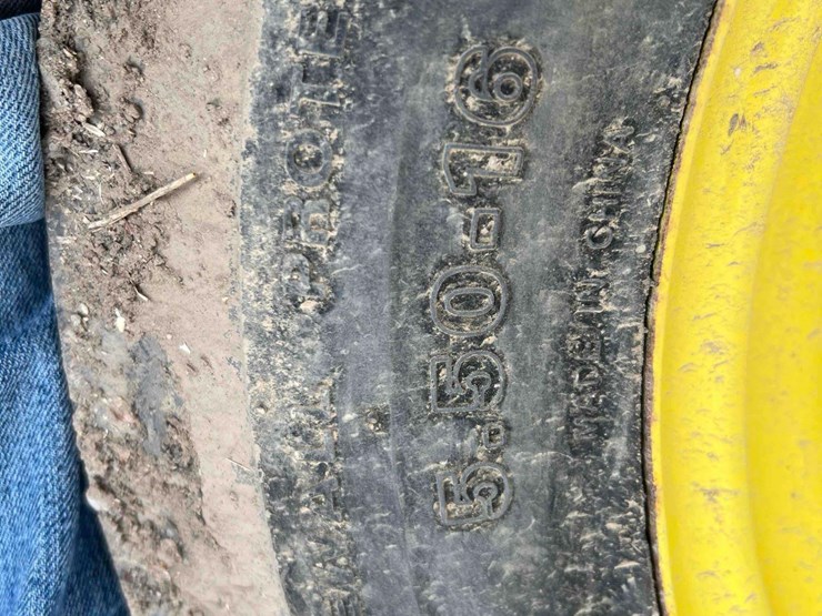 john-deere-b-image-10