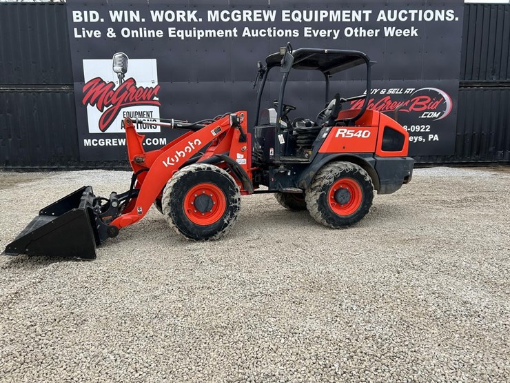 2021-kubota-r540-image-1