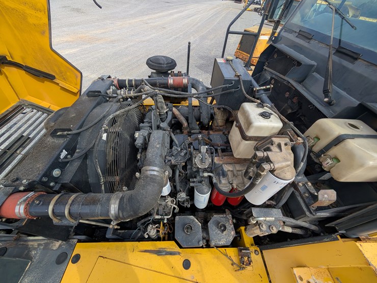 komatsu-hm400-2-image-8