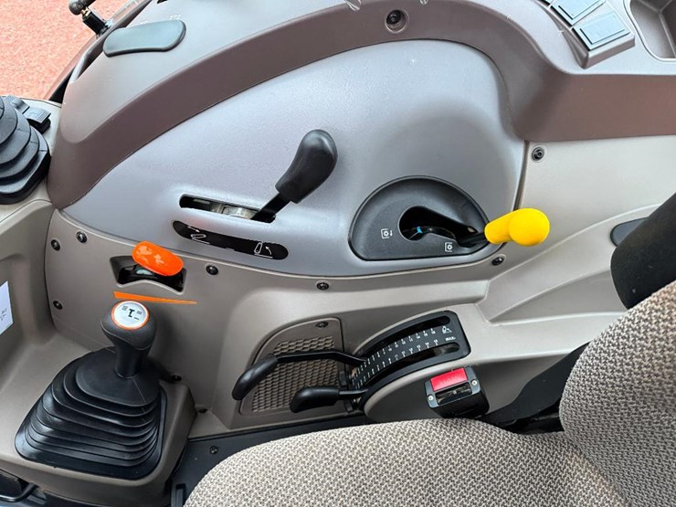 case-ih-farmall-75c-image-56