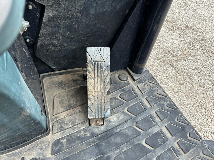 2021-kubota-r540-image-20