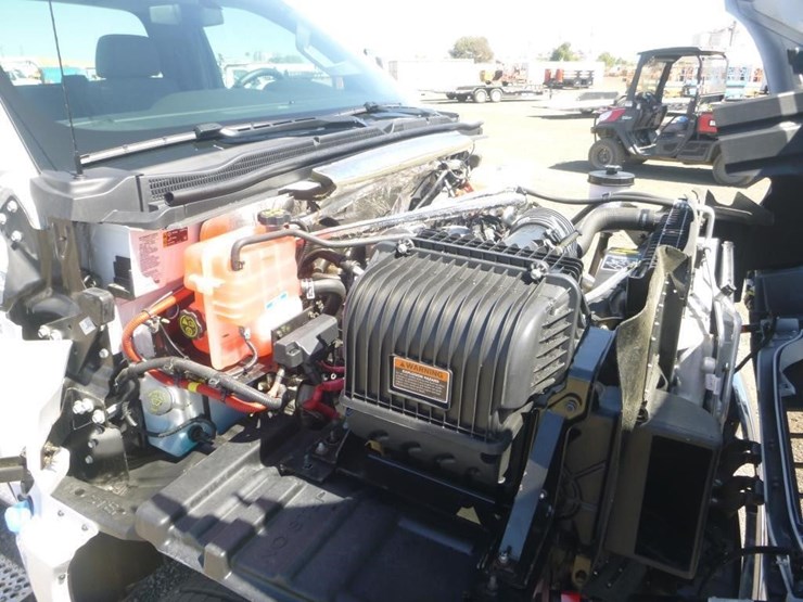 2023-chevrolet-silverado-5500hd-image-19