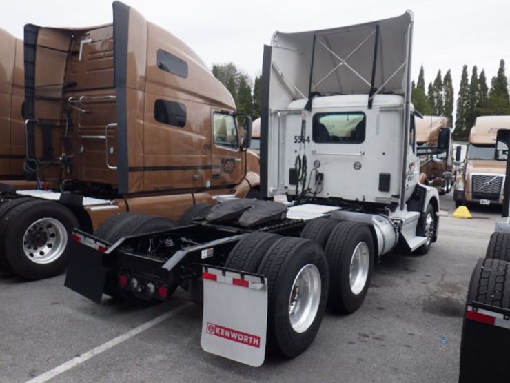 2024-kenworth-t680-image-11