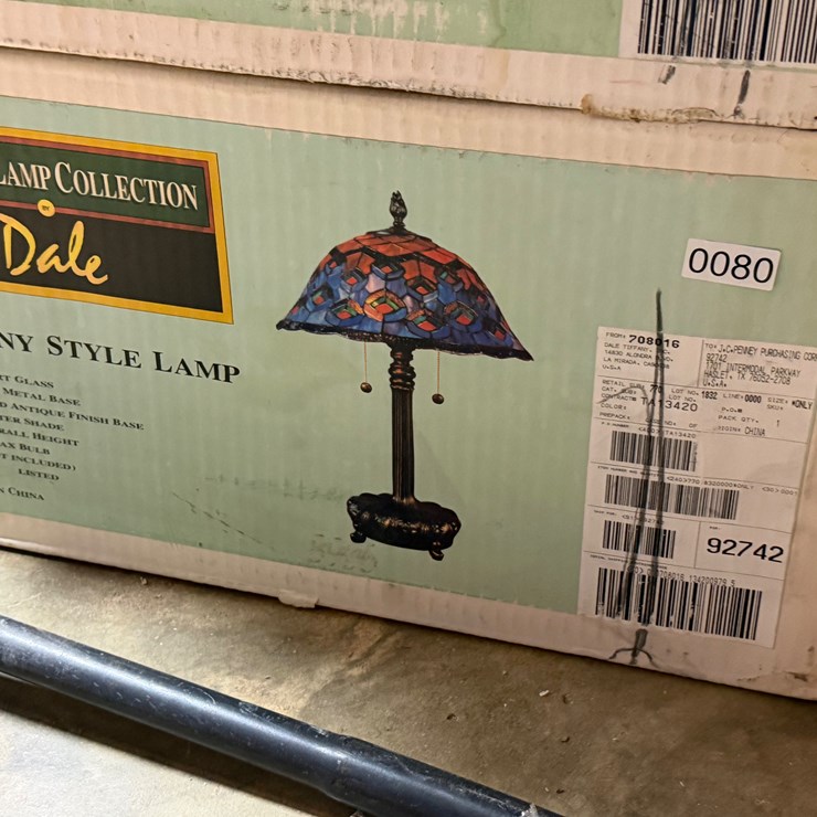 #80 • TIFFANY STYLE LAMP