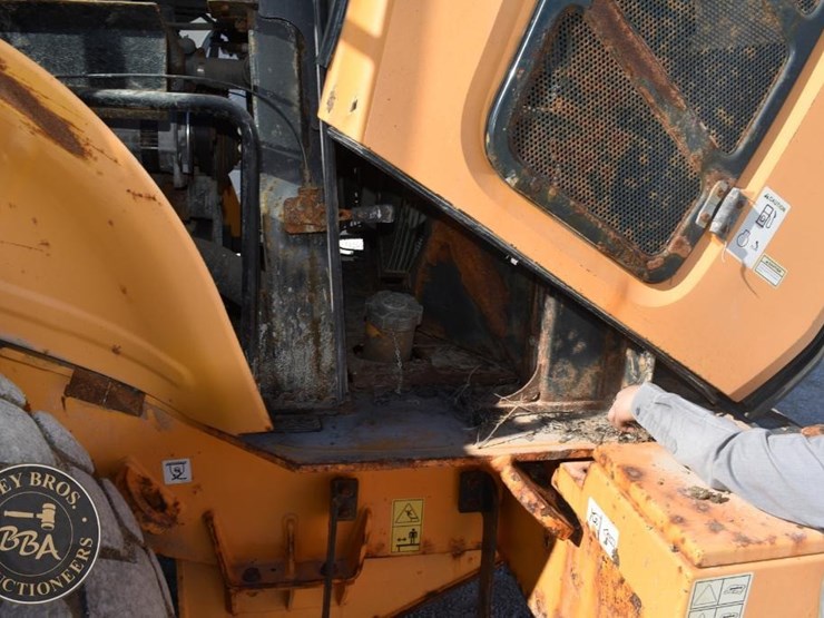 2016-hyundai-hl955-image-23