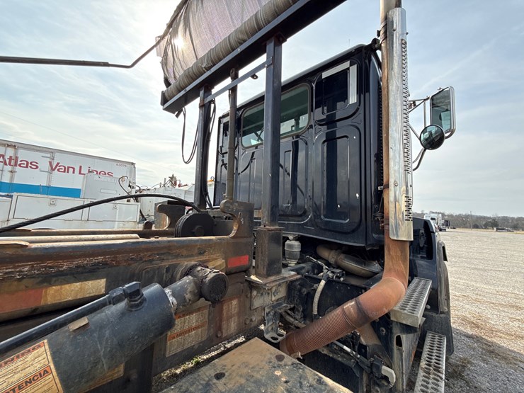 2018-western-star-4700sb-image-24