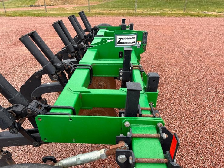 unverferth-zonebuilder-130-image-12