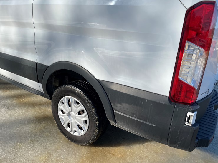 2019-ford-transit-image-26