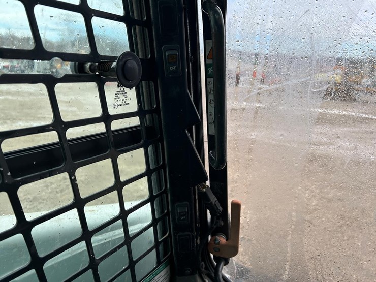 2021-bobcat-t770-image-22