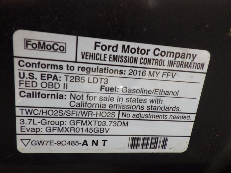 2016-ford-explorer-image-12