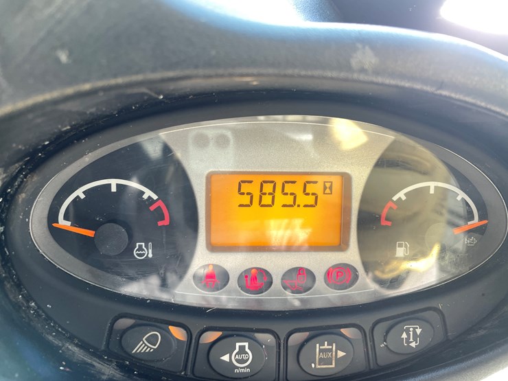 2022-bobcat-t450-image-54