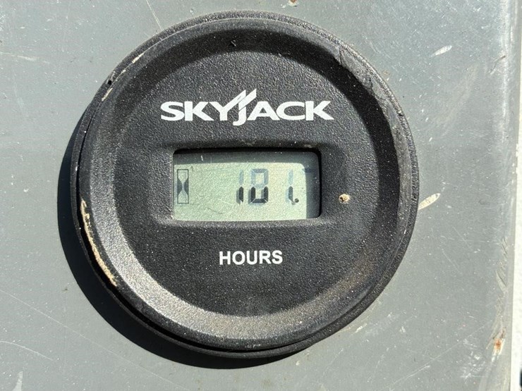 2016-skyjack-sj12-image-10
