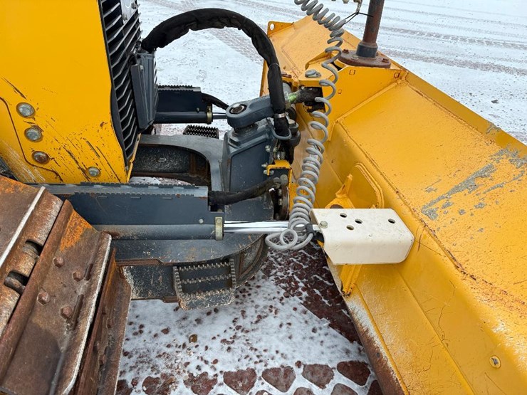 deere-650k-xlt-image-43