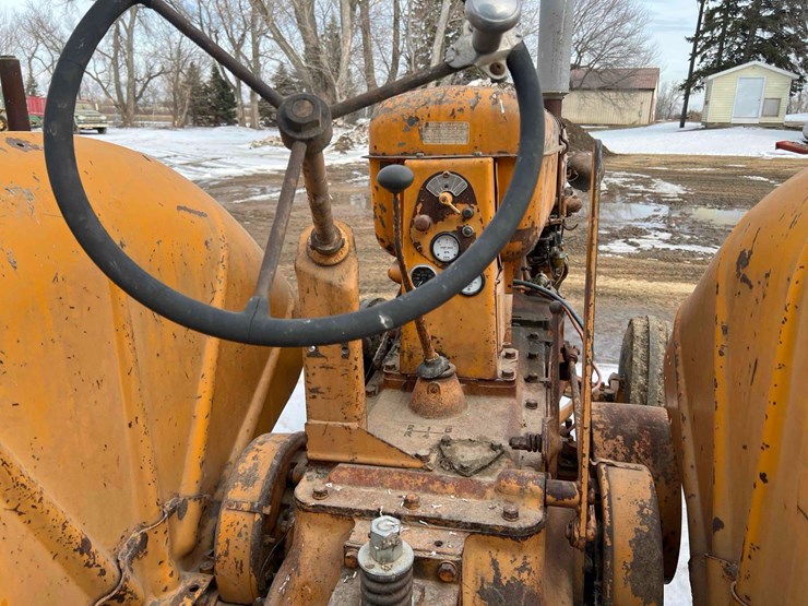 minneapolis-moline-tractor-image-7