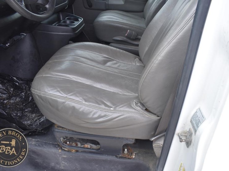 2008-chevrolet-express-1500-image-39