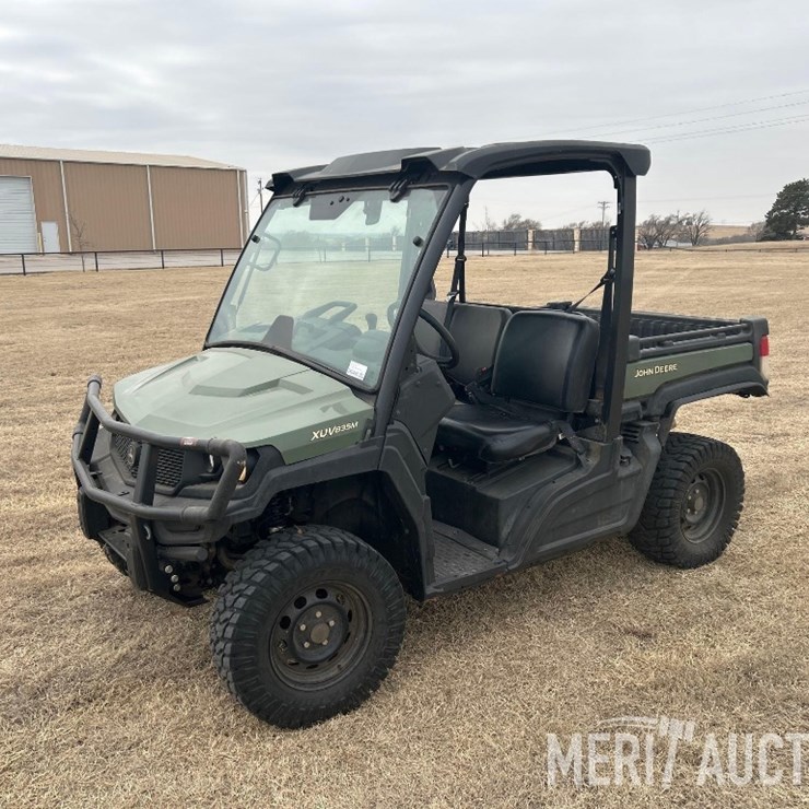2022 JOHN DEERE GATOR