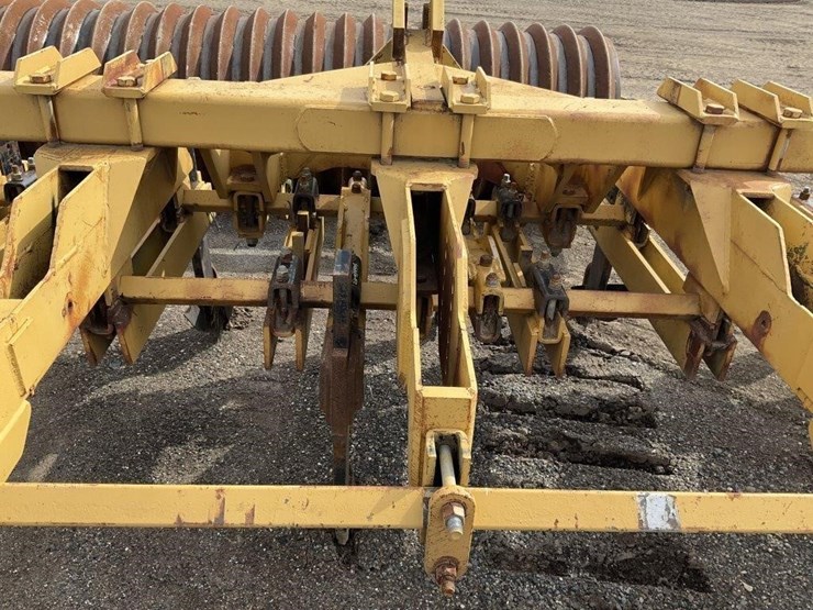 wilcox-3-pt-3-row-60"-bed-ripper-image-13