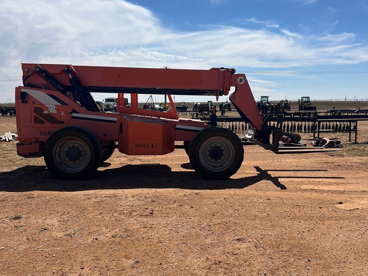 2013-sky-trak-8042-image-4