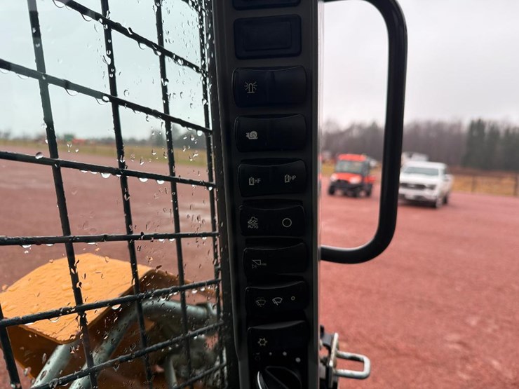 case-tr310b-image-40