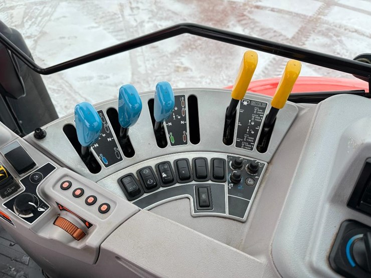 kubota-m7-151-image-60