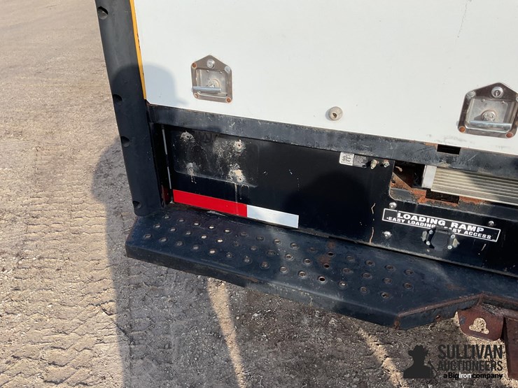 2006-gmc-3500-image-11