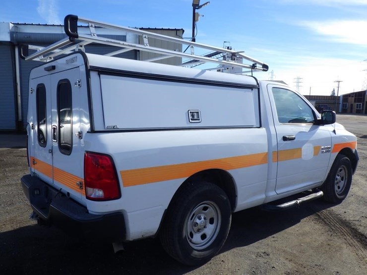 2015-dodge-1500-image-3