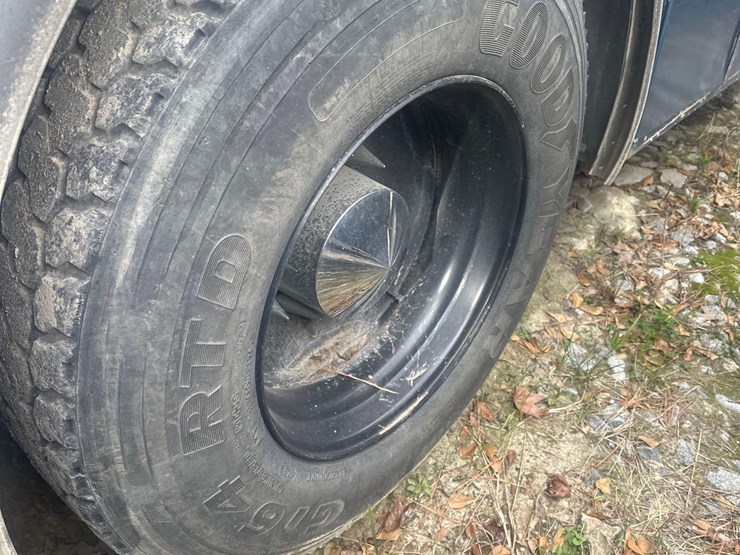 2005-international-7400-image-6