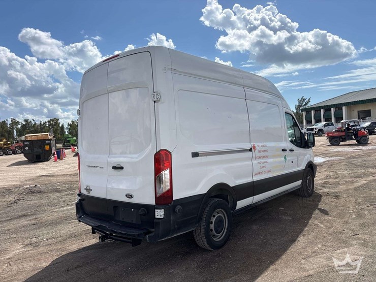 2015-ford-transit-image-3