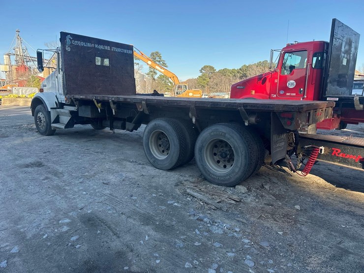 2005-kenworth-t300-image-7