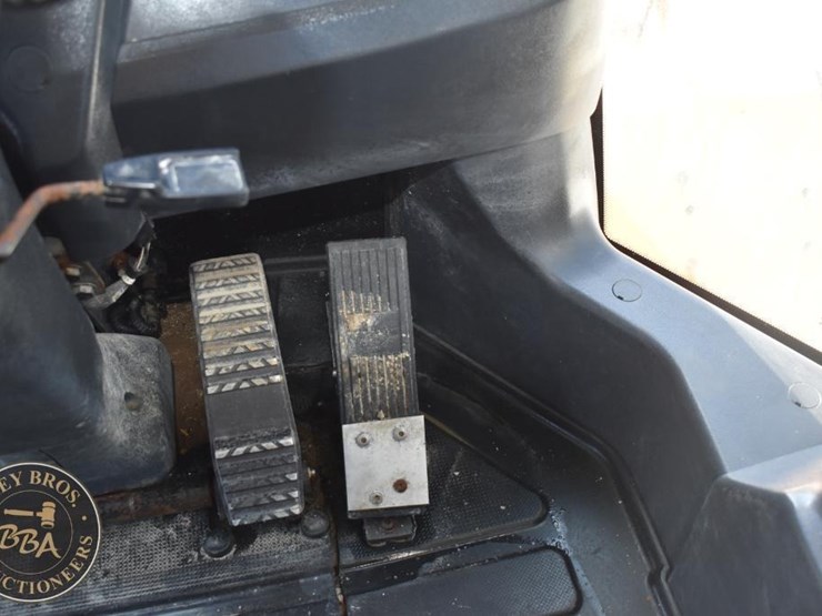 2016-hyundai-hl955-image-55