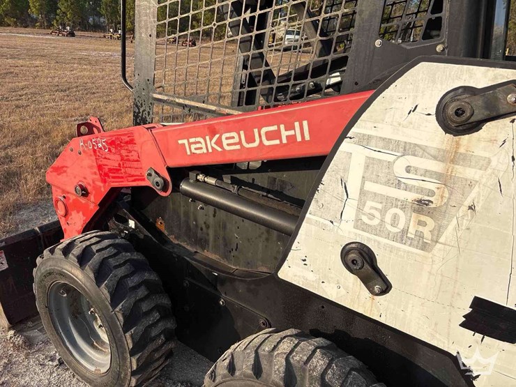 2014-takeuchi-ts50r-image-12