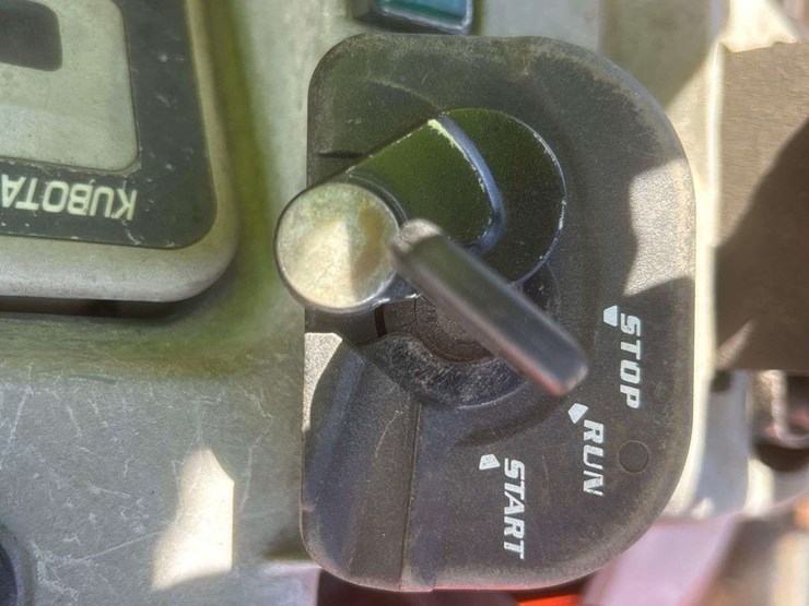 2000-kubota-kx121-3st-image-27