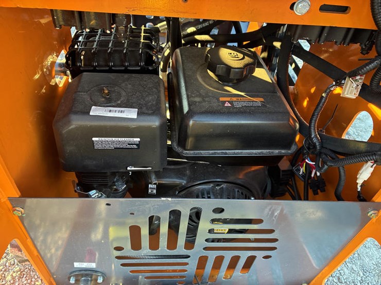 #115380-•-mini-skidsteer-ldr-image-10