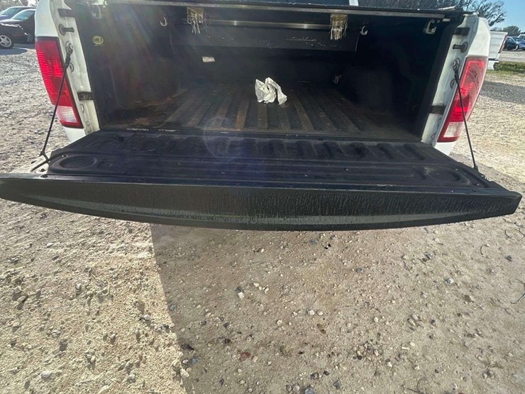 2011-dodge-ram-1500-image-19