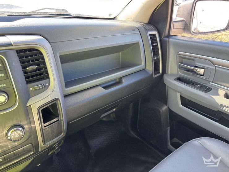 2018-dodge-1500-image-28