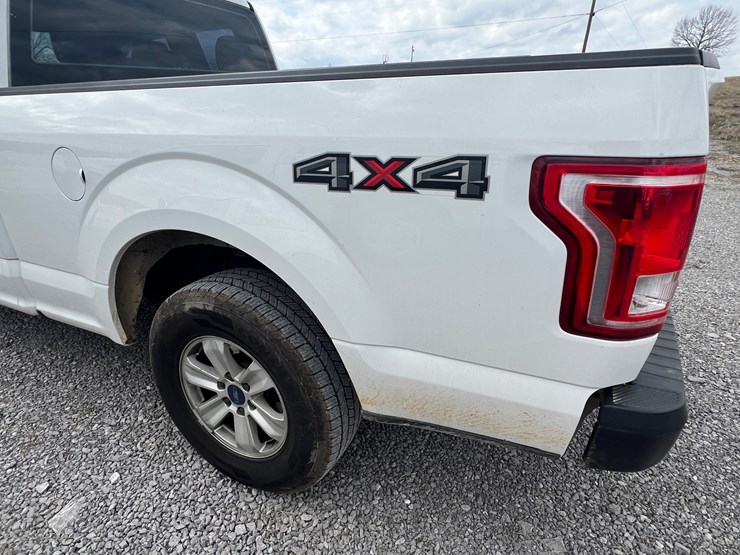 2017-ford-f150-xl-image-6