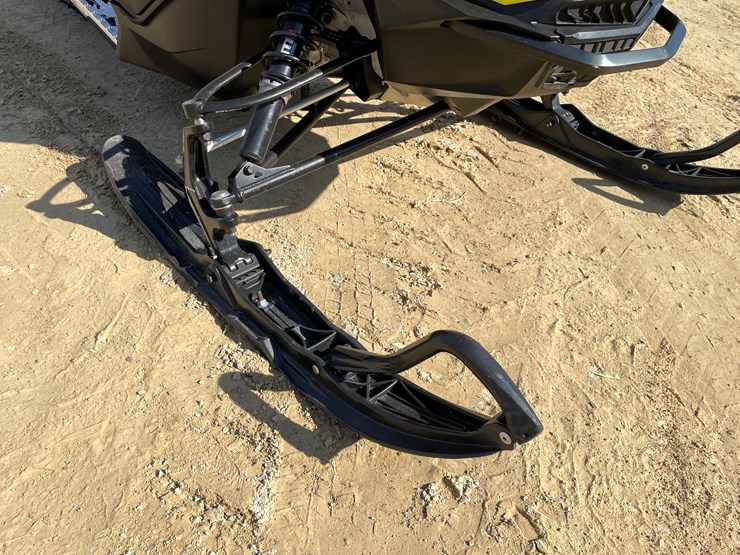 #203-•-2022-ski-doo-renegade-sport-600-efi-snowmobile-(sells-with-bill-of-sale-only)-image-29